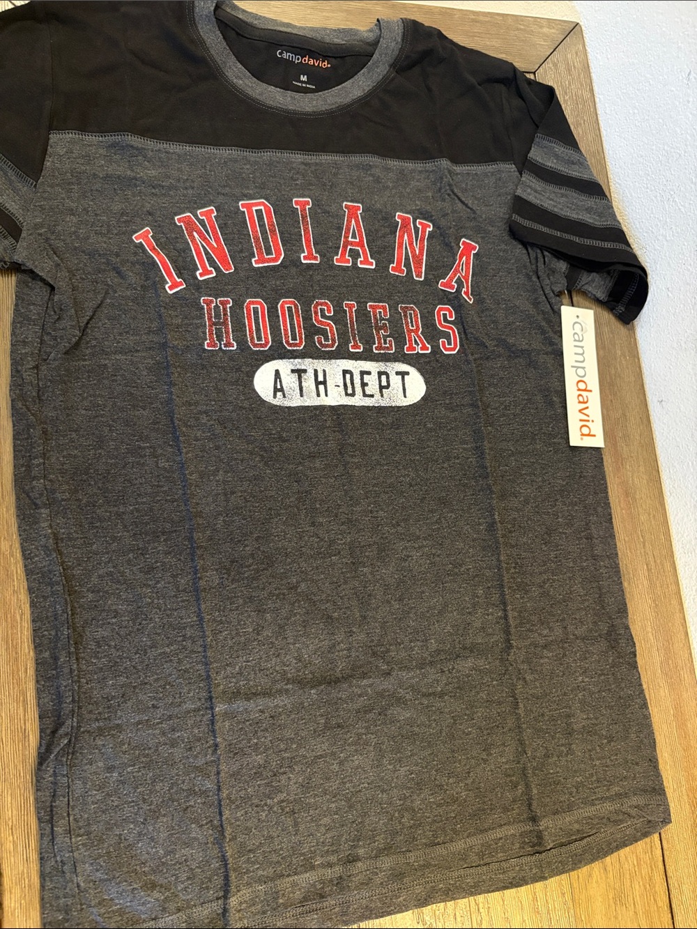 NWT [camp david] Indiana Hoosiers NCAA  Crew Neck Short Stripe Sleeve Tee Mens M - Picture 3 of 11